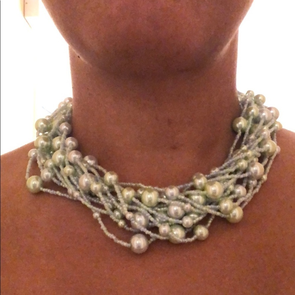 💚💙Two Color Faux Pearl Necklace - Picture 2 of 3